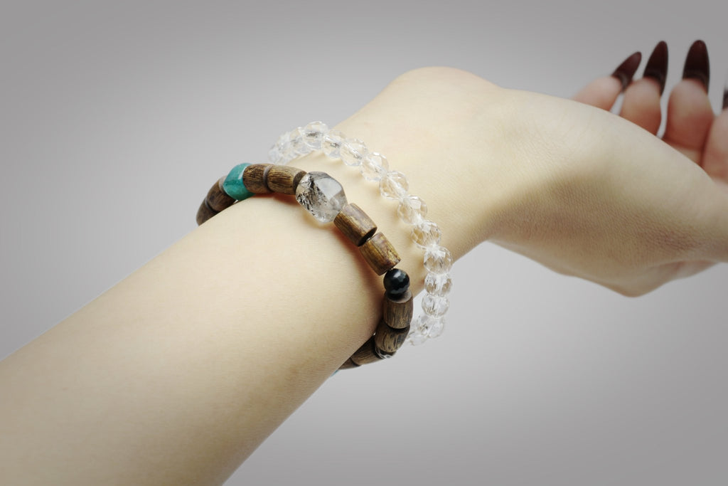 8mm Agarwood Bracelet with Five Healing Crystals - Complete Energy Protection & Balance - wellspringcollectives